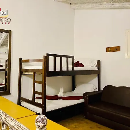 El Viajero Centro Hotel